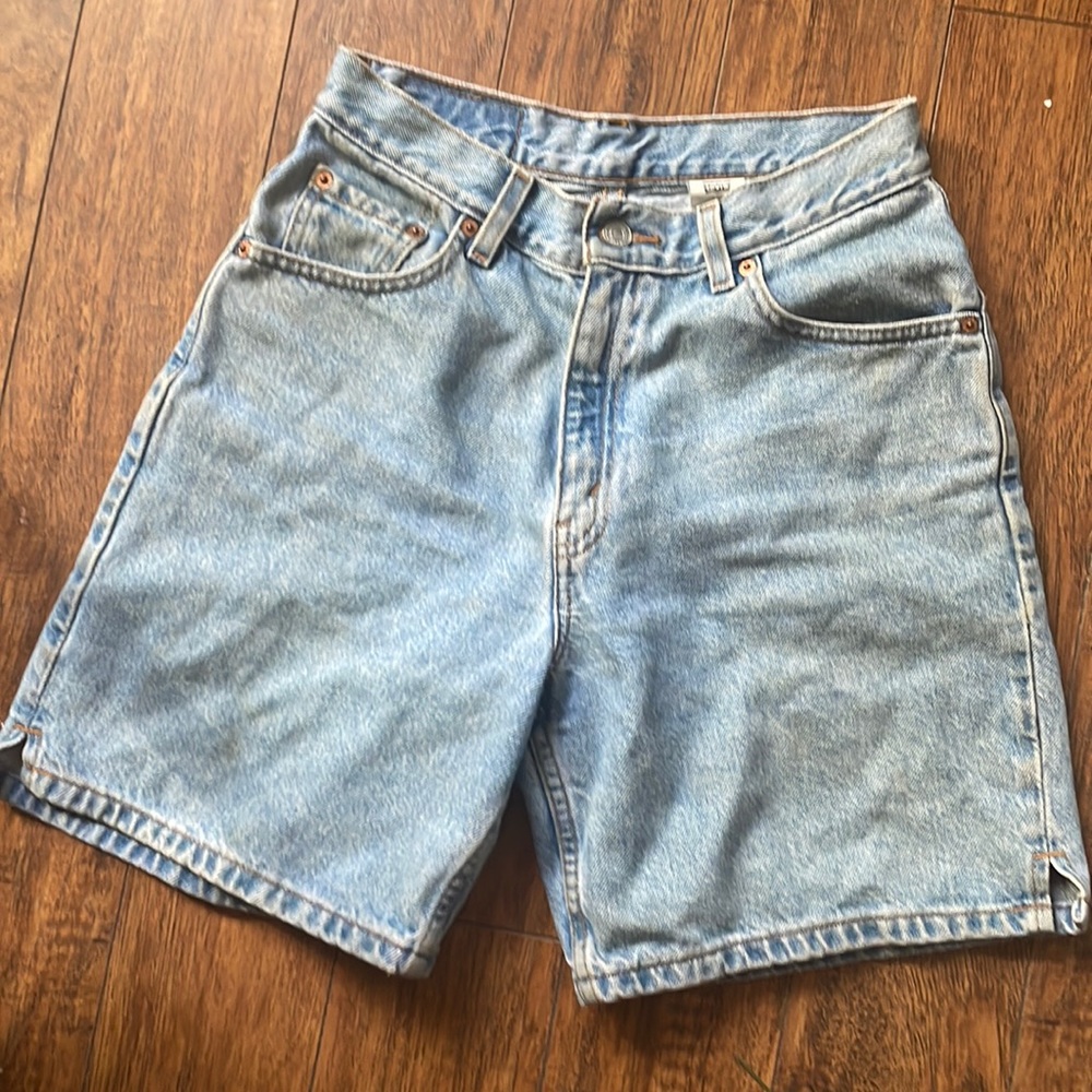 Vintage high waisted Levi’s shorts